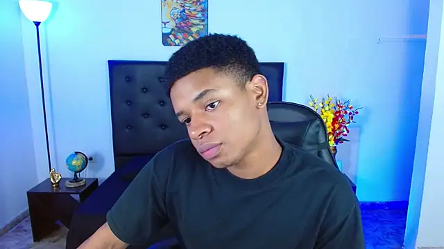 Snapshot of liiam3 chatting on April 2026 02:11:01 PM liiam3 online show from April 2026 02:11:01 PM