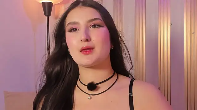 zoe moon   online show from February 2026 03:50:01 AM