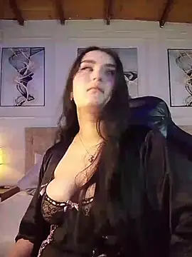 zoe moon   online show from April 2026 12:26:02 PM