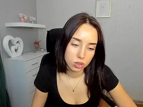 AdeleSolo online show from February 2026 06:34:01 AM