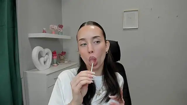 AdeleSolo online show from April 2026 05:36:02 AM