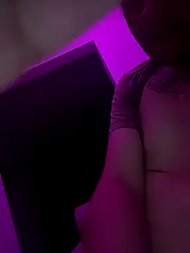 Snapshot of Escalante23 chatting on September 2025 08:20:02 AM Escalante23 online show from September 2025 08:20:02 AM