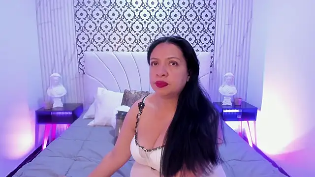 Snapshot of Renatta_Milly chatting on February 2026 03:13:02 AM Renatta Milly online show from February 2026 03:13:02 AM