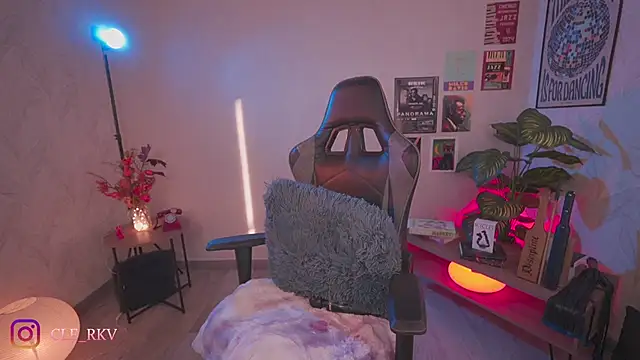 violette clerk1  online show from April 2026 09:34:01 PM