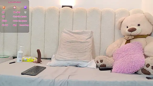 Ruby cruzz online show from March 2026 10:14:02 PM