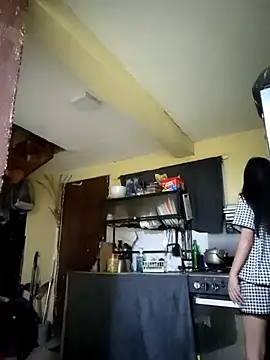 Snapshot of Luna_Moonfang chatting on April 2026 09:15:01 PM Luna Moonfang online show from April 2026 09:15:01 PM