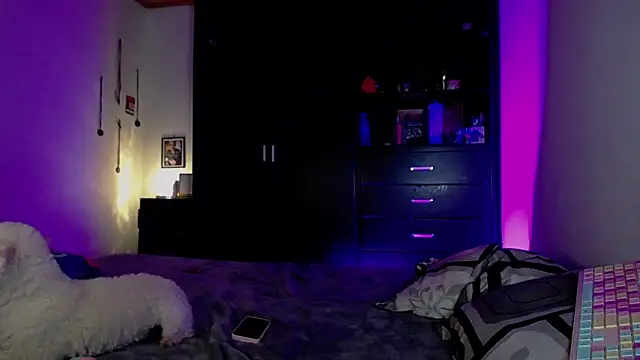 Snapshot of saradiazxxx chatting on March 2026 05:44:01 AM saradiazxxx online show from March 2026 05:44:01 AM