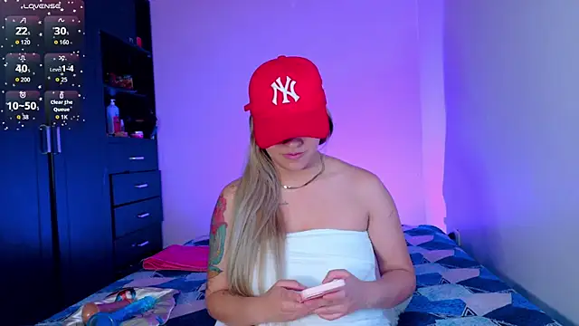 Snapshot of saradiazxxx chatting on July 2026 06:52:01 AM saradiazxxx online show from July 2026 06:52:01 AM