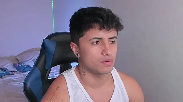 Snapshot of Jhon_Sara chatting on April 2026 02:00:02 PM Jhon Sara online show from April 2026 02:00:02 PM