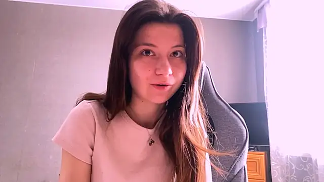 Snapshot of LunnaBliss chatting on March 2026 06:46:02 AM LunnaBliss online show from March 2026 06:46:02 AM