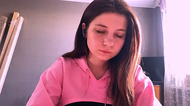 Snapshot of LunnaBliss chatting on April 2026 12:10:01 PM LunnaBliss online show from April 2026 12:10:01 PM