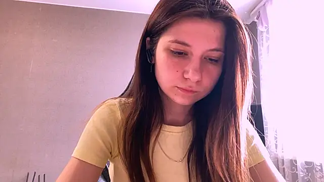 Snapshot of LunnaBliss chatting on April 2026 08:07:01 AM LunnaBliss online show from April 2026 08:07:01 AM