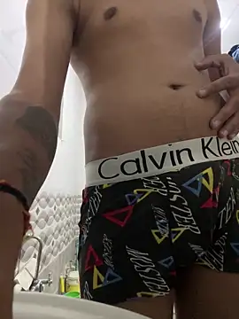 Snapshot of swaggyboii chatting on March 2026 06:56:02 PM swaggyboii online show from March 2026 06:56:02 PM