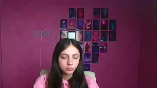 KissMeJulia online show from March 2026 06:30:02 AM