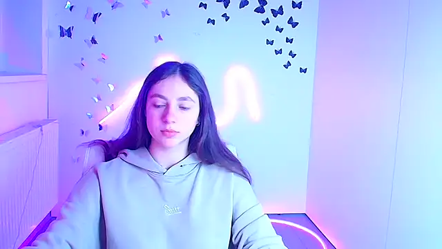 KissMeJulia online show from March 2026 06:28:02 AM