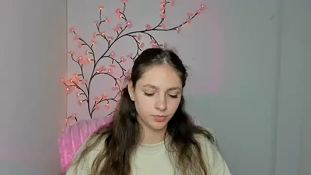 KissMeJulia online show from June 2026 11:12:02 AM