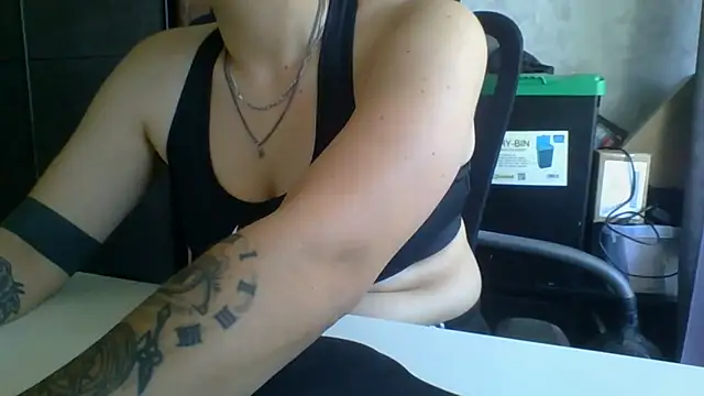 Snapshot of Geileboef28 chatting on August 2026 07:33:02 AM Geileboef28 online show from August 2026 07:33:02 AM
