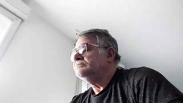 Vieux pervert online show from March 2026 08:20:02 AM