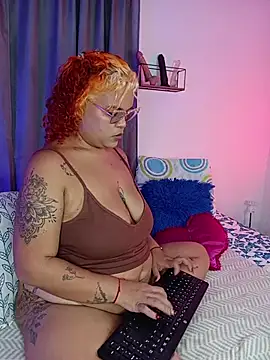 Snapshot of moni_bbw chatting on March 2026 12:07:02 AM moni bbw online show from March 2026 12:07:02 AM