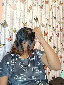 Snapshot of indianstrawberrylips4u chatting on July 2026 06:45:02 PM indianstrawberrylips4u online show from July 2026 06:45:02 PM
