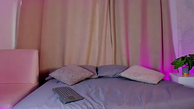 Catalella Rouse online show from April 2026 08:43:02 PM