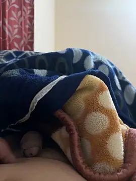 Snapshot of youngboywithcurvymilf chatting on February 2026 03:32:01 PM youngboywithcurvymilf online show from February 2026 03:32:01 PM