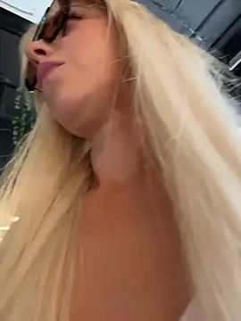LisaMurr online show from June 2026 11:19:01 AM