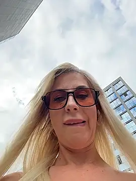 LisaMurr online show from July 2026 12:31:01 PM