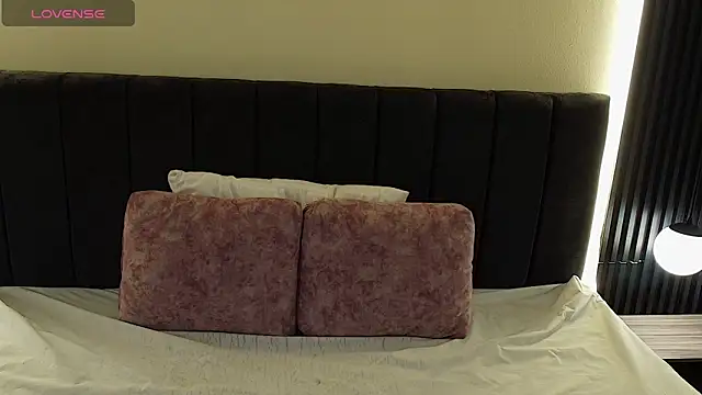 MoriahStorm online show from April 2026 12:34:02 PM