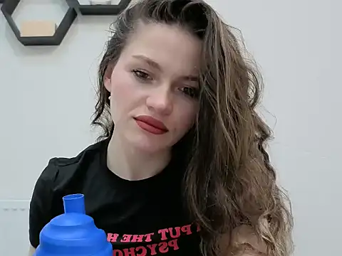 Snapshot of Avelinehowo_uwu chatting on March 2026 05:51:02 PM Avelinehowo uwu online show from March 2026 05:51:02 PM