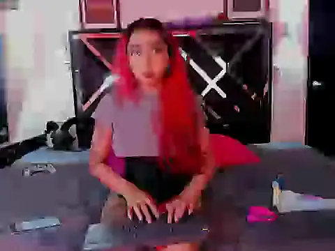 Snapshot of poyson_ivy chatting on April 2026 09:10:02 PM poyson ivy online show from April 2026 09:10:02 PM