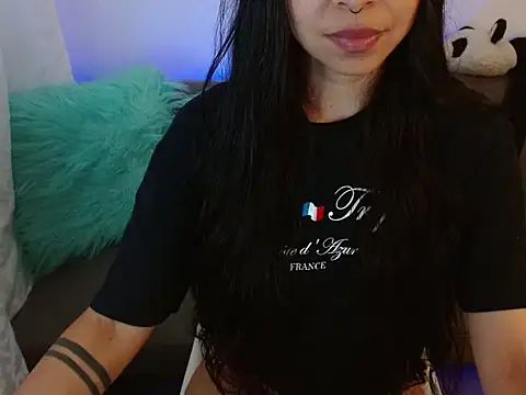 Snapshot of Pauliha chatting on April 2026 10:33:02 PM Pauliha online show from April 2026 10:33:02 PM