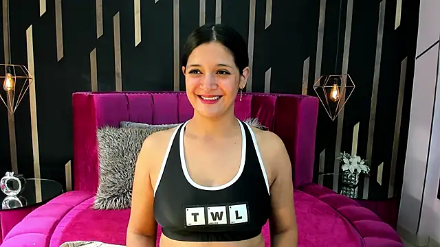 Snapshot of Kendal_Lane chatting on April 2026 07:48:01 PM Kendal Lane online show from April 2026 07:48:01 PM