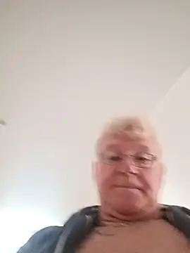 Snapshot of olivbisoumis chatting on March 2026 06:28:02 AM olivbisoumis online show from March 2026 06:28:02 AM