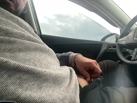 ozzyylove online show from April 2026 12:17:02 PM