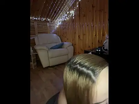 Snapshot of AnessaXrose chatting on April 2026 11:13:02 PM AnessaXrose online show from April 2026 11:13:02 PM