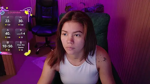 Snapshot of Alessia_Monroe_ chatting on June 2026 08:19:02 PM Alessia Monroe online show from June 2026 08:19:02 PM
