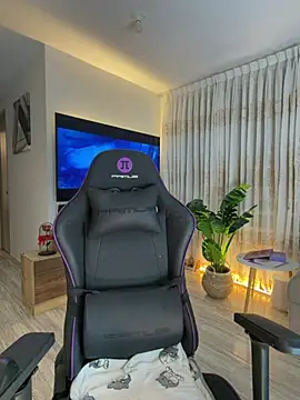 AliceBoomx online show from April 2026 05:45:02 AM