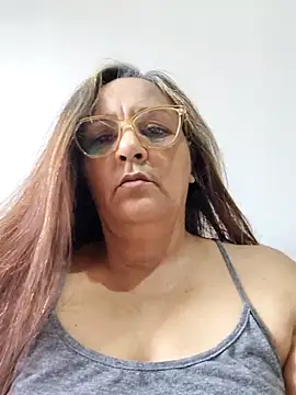 Noemipopi online show from April 2026 02:58:01 PM