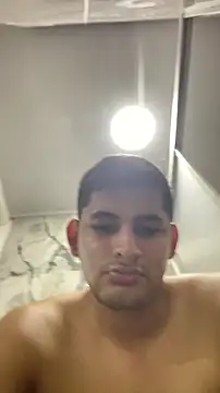 Snapshot of walterktm chatting on April 2026 12:00:02 AM walterktm online show from April 2026 12:00:02 AM