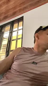 Snapshot of walterktm chatting on April 2026 12:01:01 PM walterktm online show from April 2026 12:01:01 PM