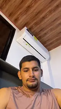 Snapshot of walterktm chatting on April 2026 11:13:02 PM walterktm online show from April 2026 11:13:02 PM