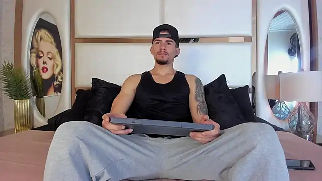 SharonTygaX online show from March 2026 02:33:02 PM