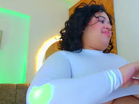 Snapshot of deva_big chatting on April 2026 02:53:01 AM deva big online show from April 2026 02:53:01 AM