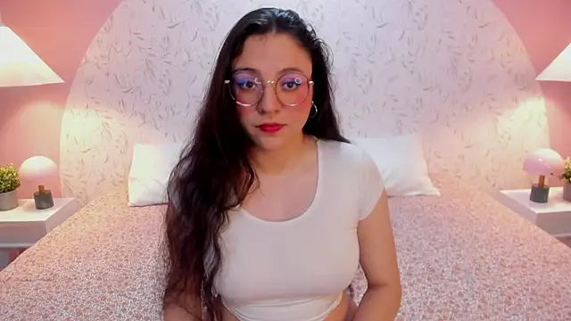 Snapshot of Angelie_Rosebrm chatting on March 2026 02:08:02 AM Angelie Rosebrm online show from March 2026 02:08:02 AM