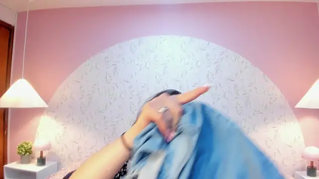 Snapshot of Angelie_Rosebrm chatting on April 2026 06:19:01 AM Angelie Rosebrm online show from April 2026 06:19:01 AM