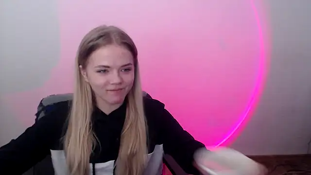 FoxiLana online show from March 2026 08:32:02 AM