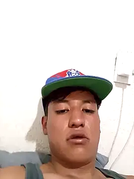 Snapshot of JoniXxX_ chatting on April 2026 06:43:01 PM JoniXxX online show from April 2026 06:43:01 PM