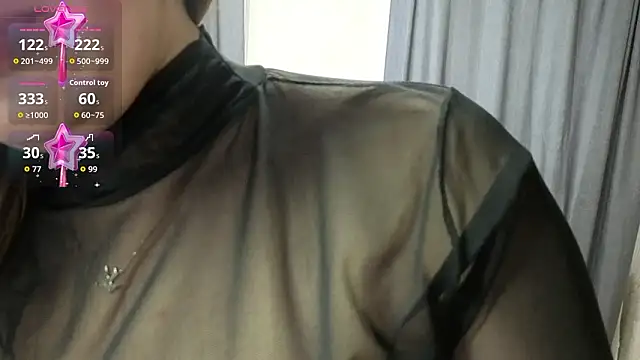 Snapshot of LinaTrixxi chatting on March 2026 04:03:02 AM LinaTrixxi online show from March 2026 04:03:02 AM