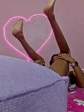 Snapshot of KaterinneMarie chatting on March 2026 11:33:01 PM KaterinneMarie online show from March 2026 11:33:01 PM